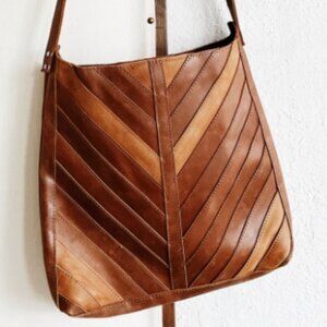 Raven and Lily Leather Crossbody Bag